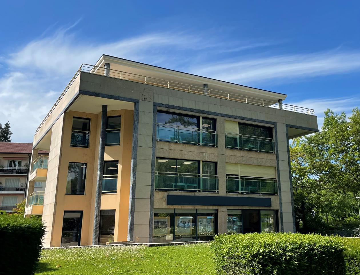 Bureau Annecy 188m² Location bureau Annecy Haute-Savoie OLBUR2423867 0